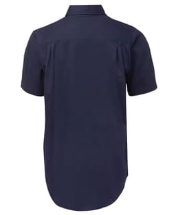 A navy short-sleeved work shirt with a back yoke and a curved hem, featuring a brand logo.