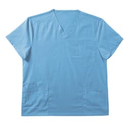 A men's scrub top in a light blue colour, featuring a v-neck and multiple pockets. Equipped with a logo.