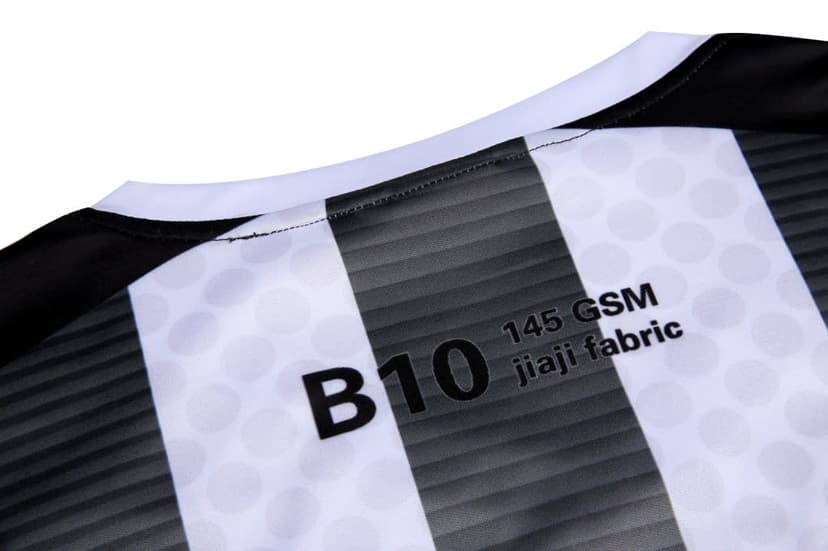 488cbd017c3c033.jpg