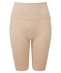 Ribbed seamless 3D fit cycle shorts in a soft beige colour, featuring side pockets and a high waistband.