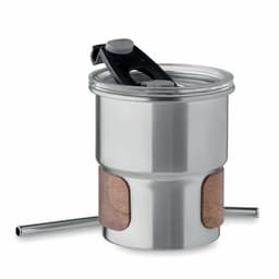 A drink bottle in stainless steel with a wooden band and a metal straw, featuring a lid with a lever.