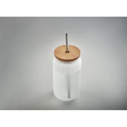A drink bottle with a wooden lid and stainless steel straw, featuring a transparent body.