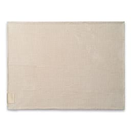 Celine – Blanket in recycled polyester (100% rPET) with a stitched detail for personalisation