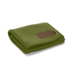 An olive green blanket made of rPET, featuring a customisable brown patch and a subtle branding element.