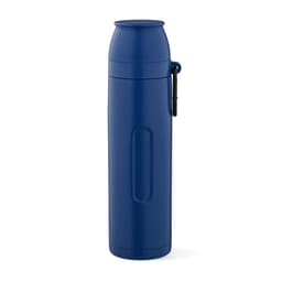 A drink bottle in navy blue with a carabiner and two included cups. It features a branding logo.