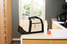 Polyester (600D) sports bag