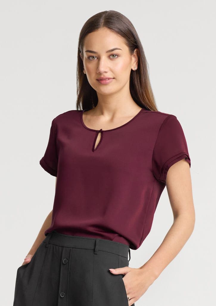 ru569ls_talent_wine_01_b51rqfj.jpg
