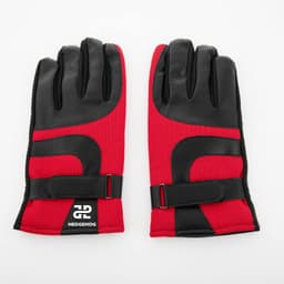 Waterproof ski gloves in red and black, featuring a logo and adjustable velcro straps. Suitable for cold weather activities.