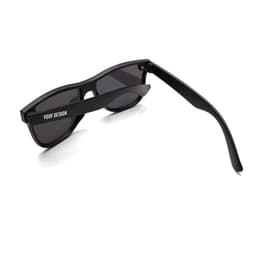 Wide frame polarized sunglasses in black with a logo on the side, featuring dark lenses and a classic design.