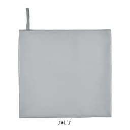 A grey microfibre gym/sports towel with an elastic strap, measuring 50cm x 100cm, featuring a logo.