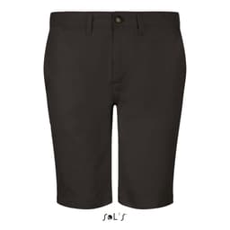 Men's chino shorts in dark brown, featuring a logo, with a classic cut and button closure.