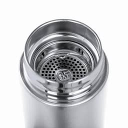 A drink bottle in stainless steel with a perforated lid and a logo. Ideal for keeping beverages hot or cold.