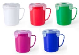 A drink bottle collection featuring five colours: white, red, green, pink, and blue, with clear lids and handles.