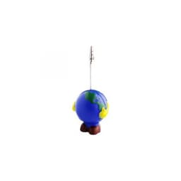 A blue and green Earth-shaped card holder with yellow arms and a clip on top.
