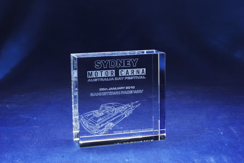 cb10035e_crystal-trophy-crystal-trophies