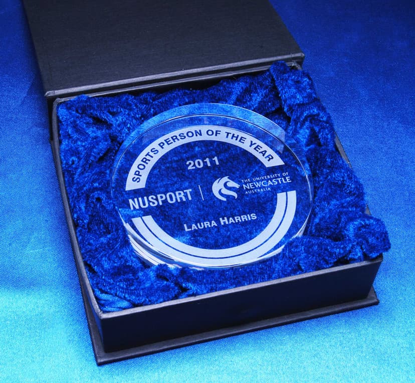 cm90_crystal-medallion-crystal-medal