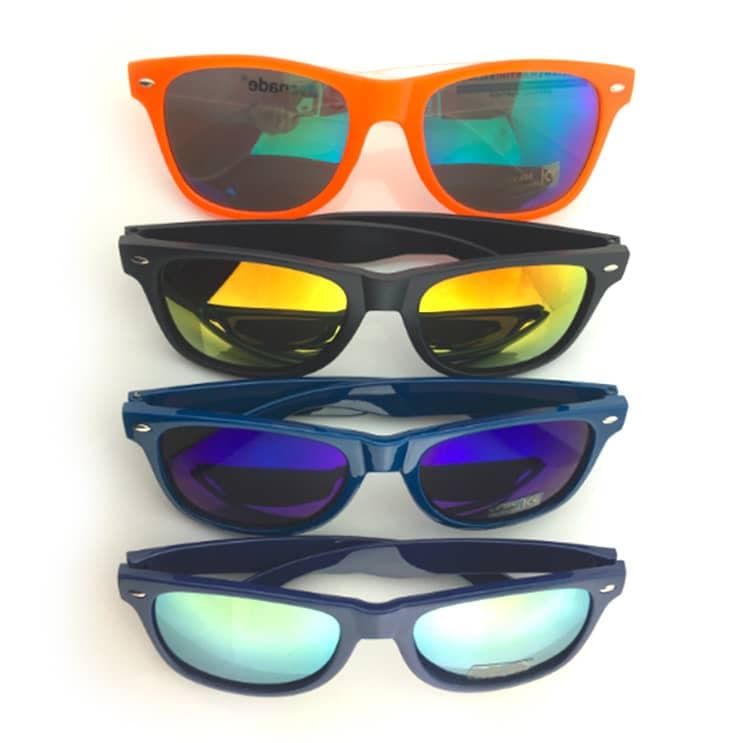 fashion-sunglasses-with-reflective-lens.jpg