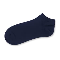Navy ankle sock featuring a smooth texture and a simple design. Includes a logo on the side.