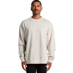 A light grey crew jumper featuring long sleeves and a relaxed fit, with a logo on the front.