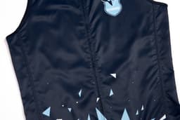A waterproof vest in navy blue featuring a light blue geometric pattern and a logo at the top.