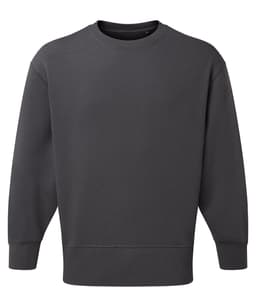 A unisex recycled sweatshirt in dark grey with a comfortable crew neck and ribbed cuffs. Features a logo.