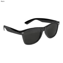 Black sunglasses with dark lenses, featuring a glossy finish and a logo on the side. Suitable for leisure and outdoor activities.