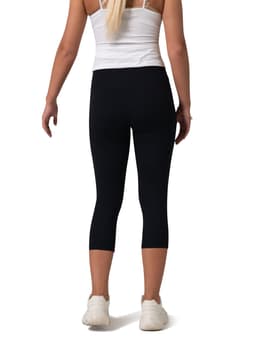 High-rise women's 3/4 leggings in black, featuring a fitted design and a logo.