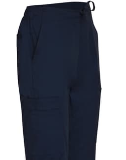 Men's solid colour scrub pants in navy, featuring pockets and an adjustable waistband. Includes a branding logo.