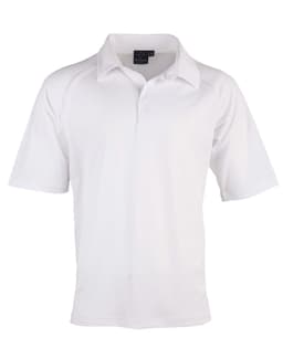 A white short-sleeved polo shirt with a collar and a logo on the chest. Ideal for children's wear.